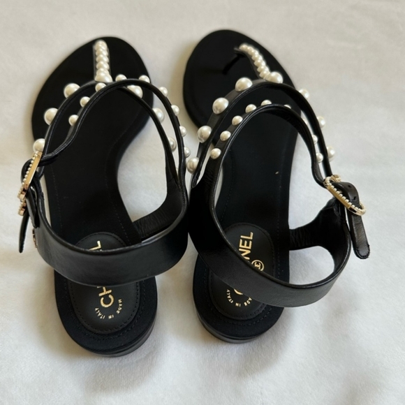 ‼️SOLD‼️Chanel Sandals - Picture 2 of 6